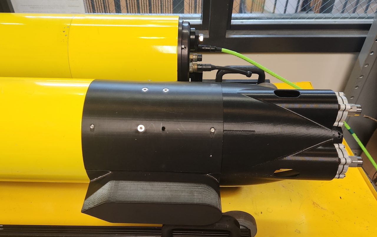 New microplastics sampler integrated into a 690 AUV.